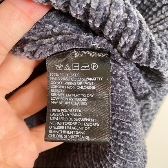 Urban Outfitters Slouchy Chunky Knit V-Neck Pullover Sweater Top Blue Size Small - Picture 3 of 5